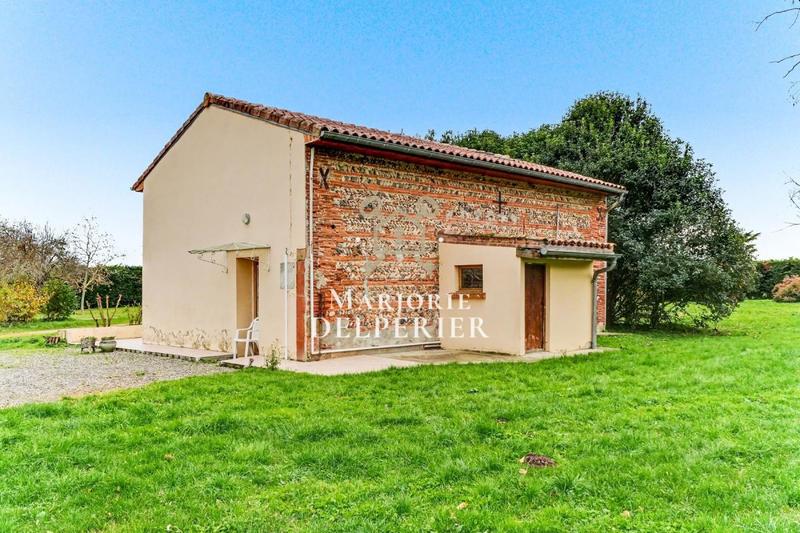 Maison - 422 m² - 10 pièces