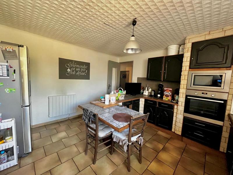 Maison - 186 m² - 8 pièces