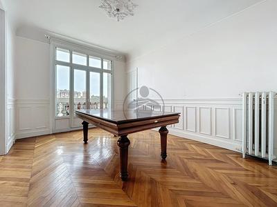 Appartement - 125 m² - 5 pièces
