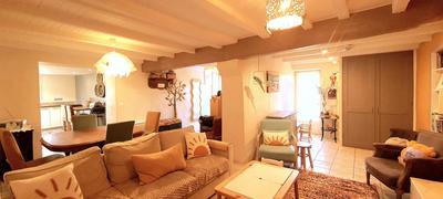 Maison - 144 m² - 8 pièces