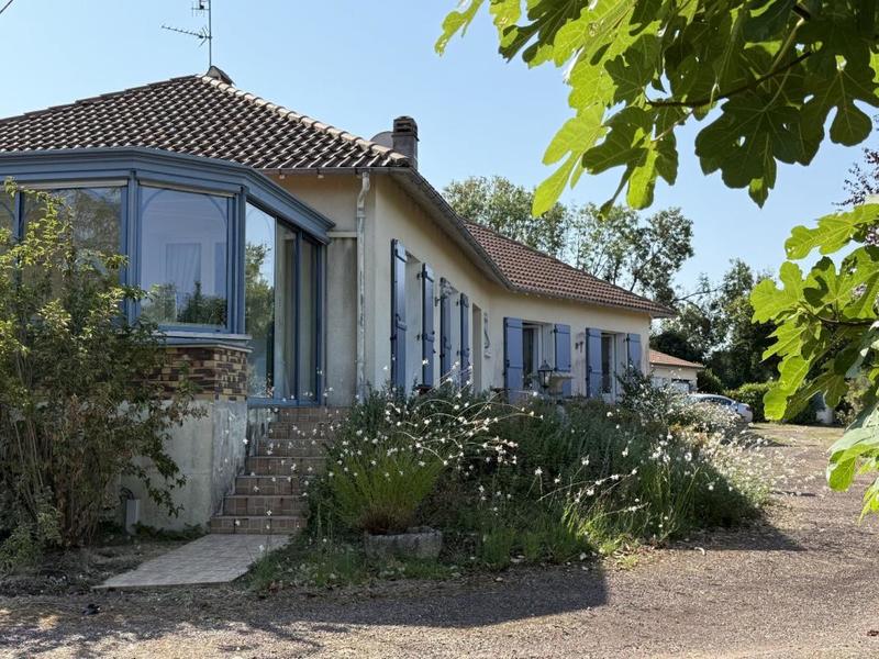 Maison - 205 m² - 4 pièces