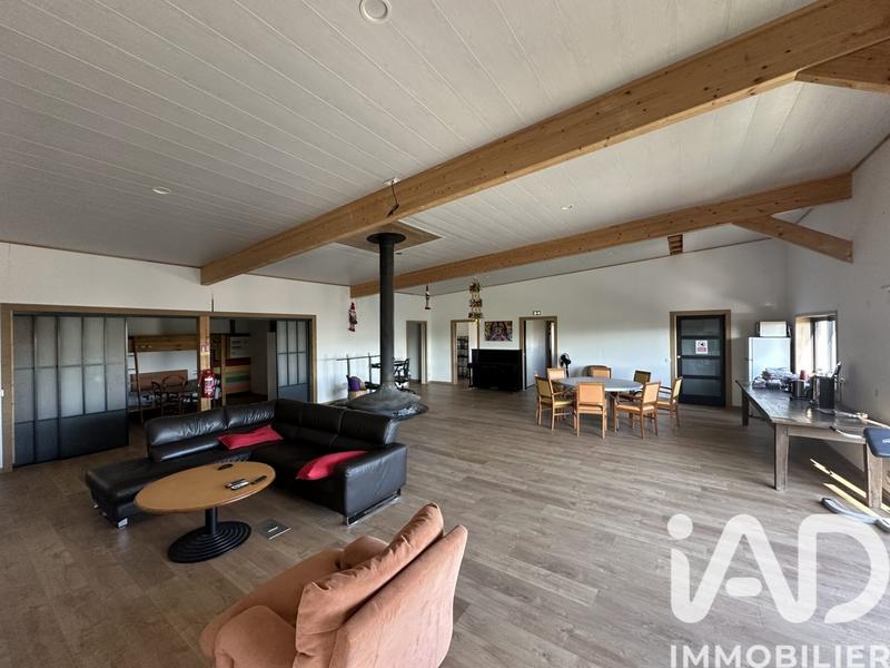 Maison - 460 m² - 12 pièces