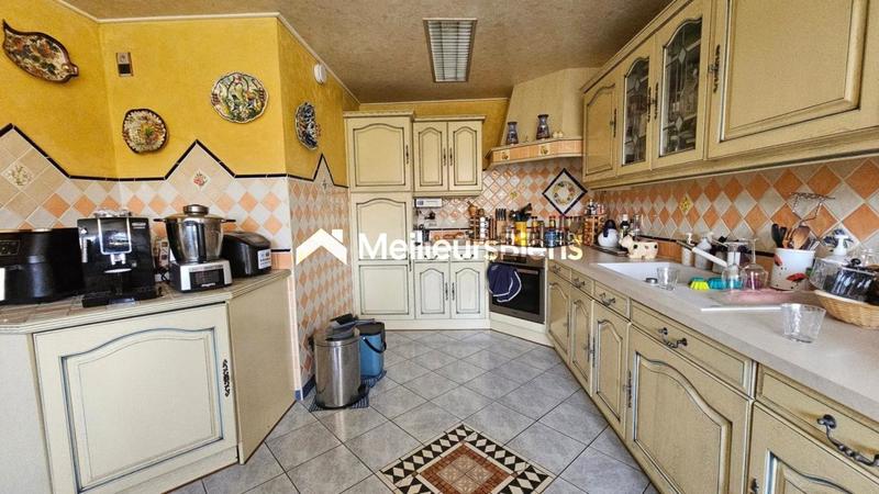 Maison - 164 m² - 7 pièces