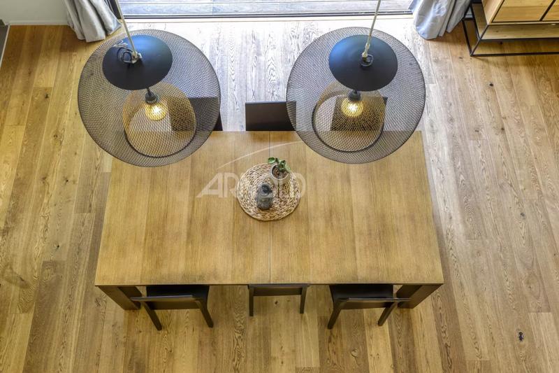 Maison - 186 m² - 7 pièces