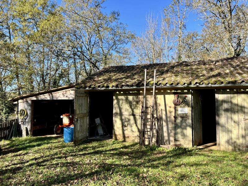 Propriété - 280 m² - 10 pièces