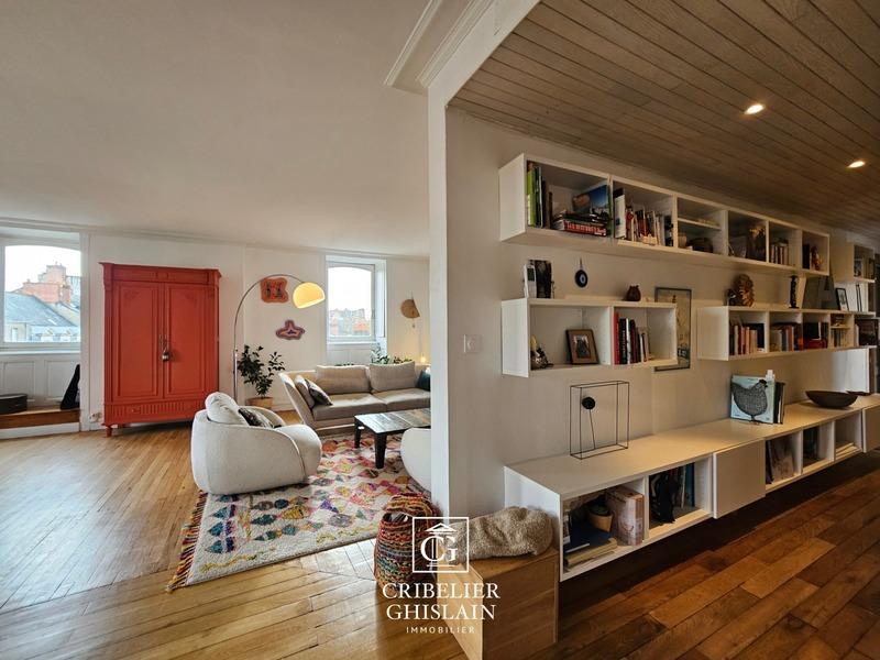 Appartement bourgeois - 190 m² - 7 pièces