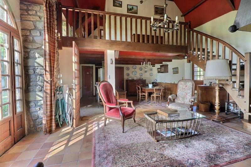 Maison - 142 m² - 8 pièces