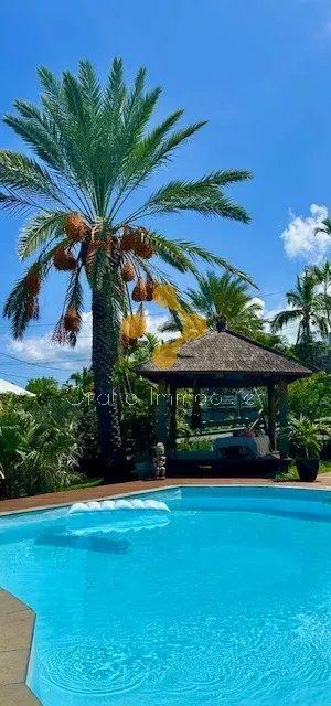 Maison - 137 m² - 5 pièces