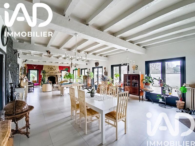 Maison - 207 m² - 7 pièces