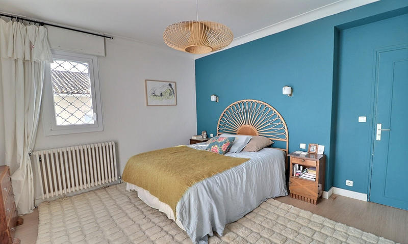 Maison - 220 m² - 6 pièces