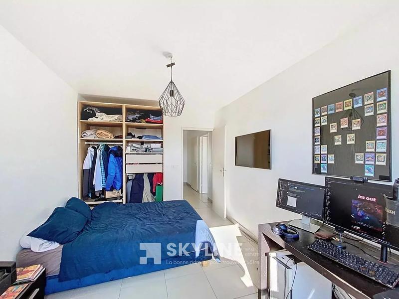 Appartement - 80 m² - 4 pièces