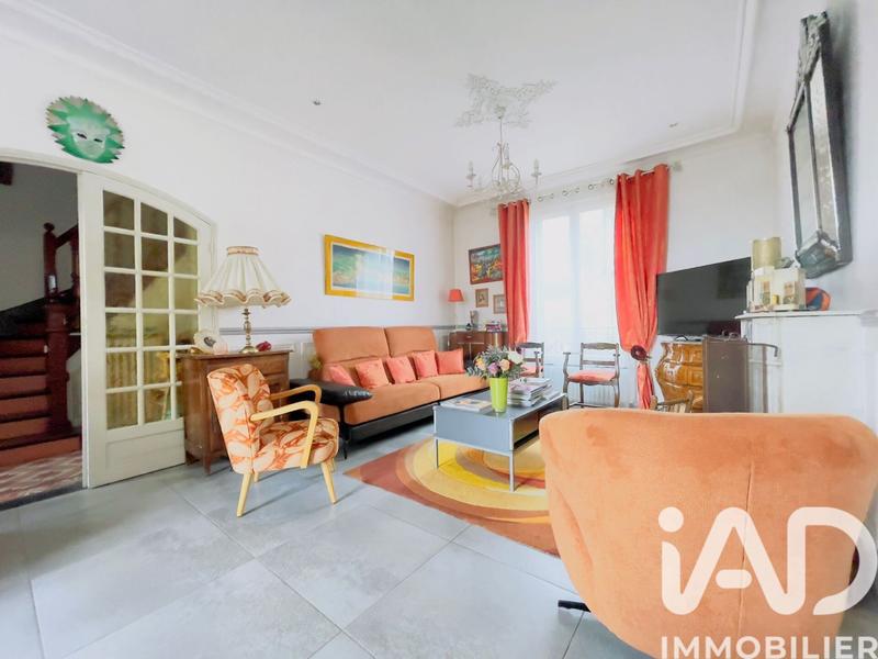 Maison - 246 m² - 10 pièces