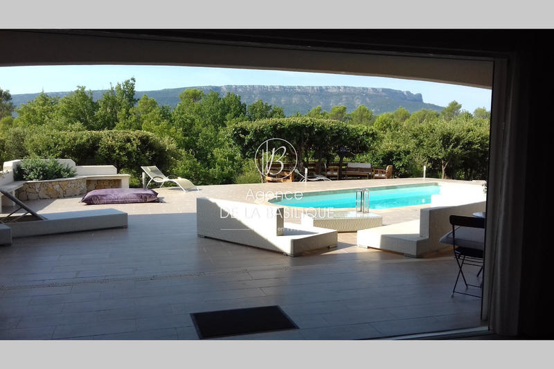 Villa - 225 m² - 7 pièces