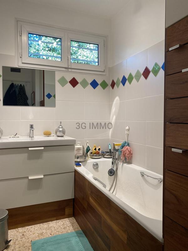 Villa - 145 m² - 6 pièces