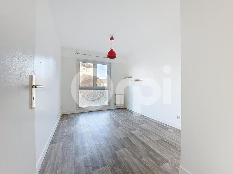 Appartement - 65 m² - 4 pièces