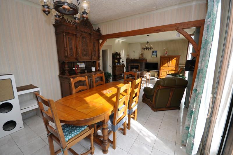 Maison - 184 m² - 8 pièces