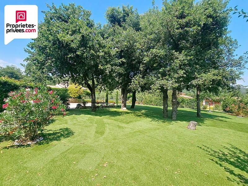 Demeure - 203 m² - 7 pièces