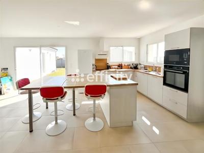 Maison - 102 m² - 4 pièces