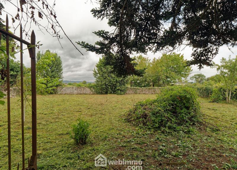 Maison - 360 m² - 12 pièces