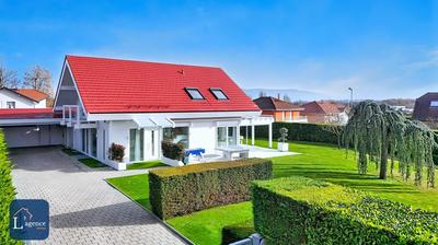 Maison contemporaine - 257 m² - 7 pièces