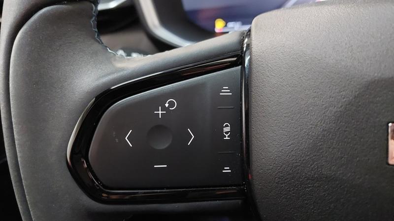 Lynk &amp; Co 01 1.5 261ch Hybride Rechargeable