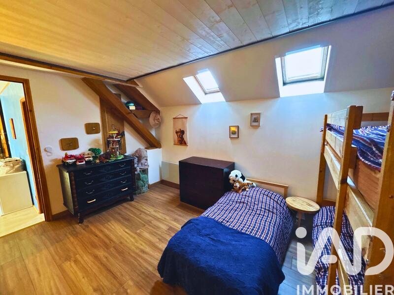 Maison - 177 m² - 7 pièces