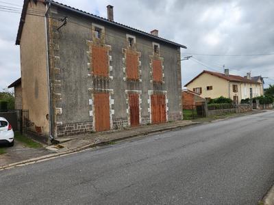 Maison - 150 m² - 4 pièces