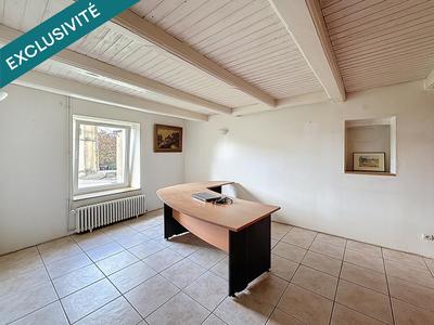 Maison - 277 m² - 8 pièces