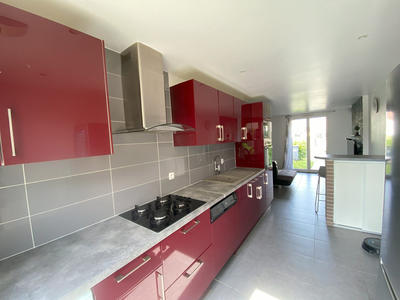 Maison - 80 m² - 5 pièces