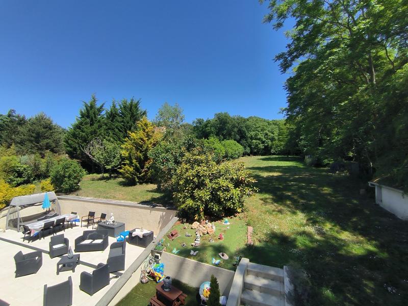 Maison - 187 m² - 9 pièces