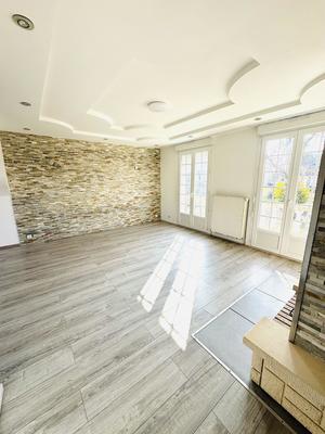 Maison - 150 m² - 8 pièces