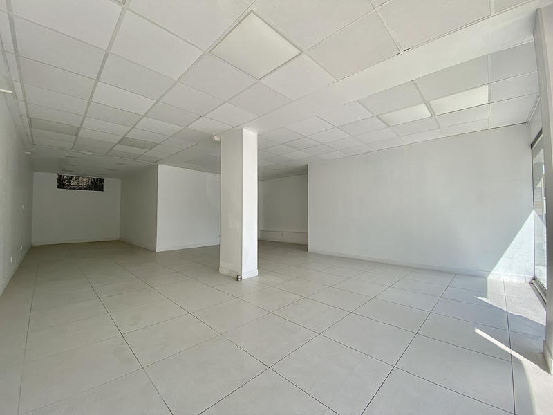 Local commercial - 65 m² - 1 pièce