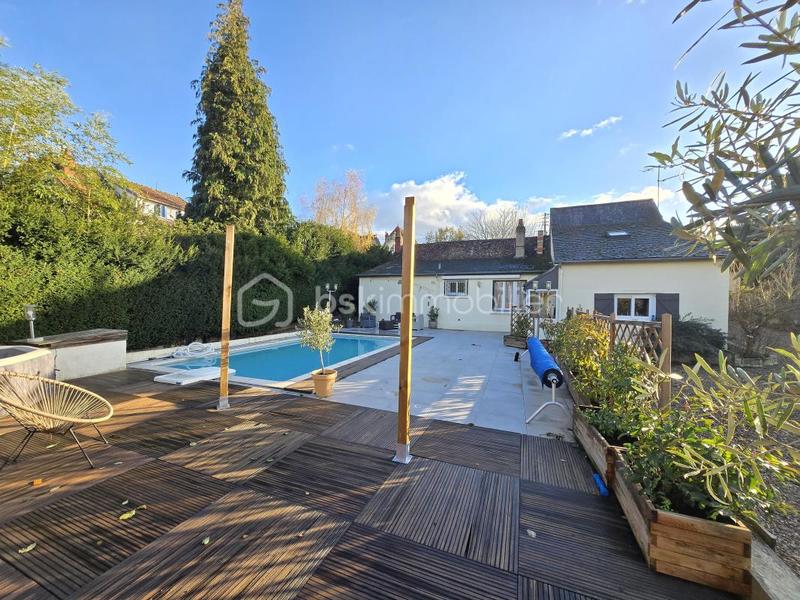 Maison - 135 m² - 6 pièces