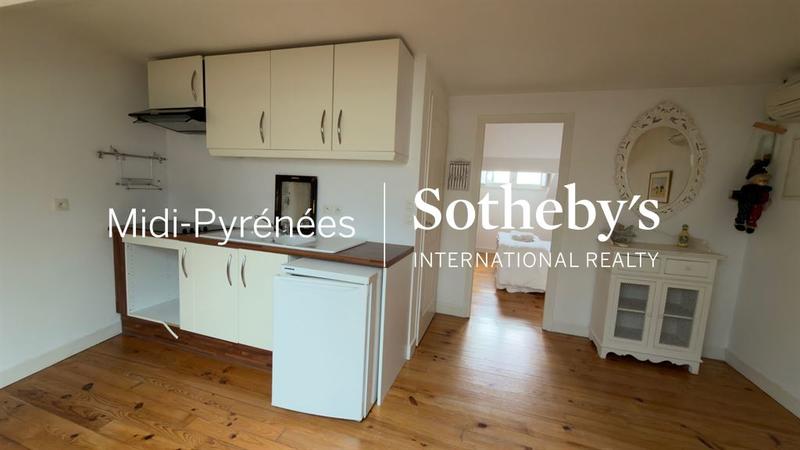 Maison de ville - 385 m² - 15 pièces