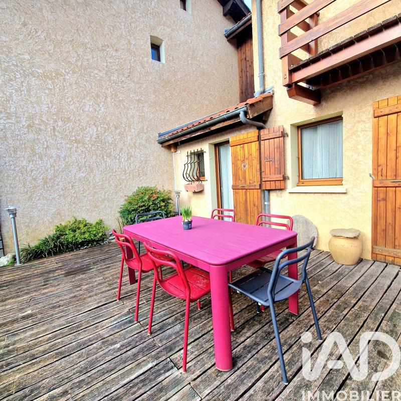 Maison - 94 m² - 7 pièces