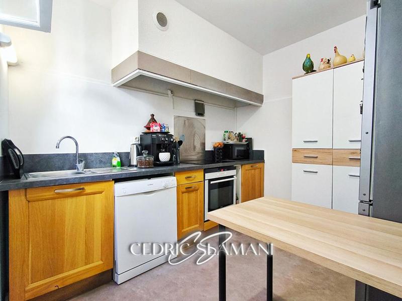 Appartement - 90 m² - 4 pièces