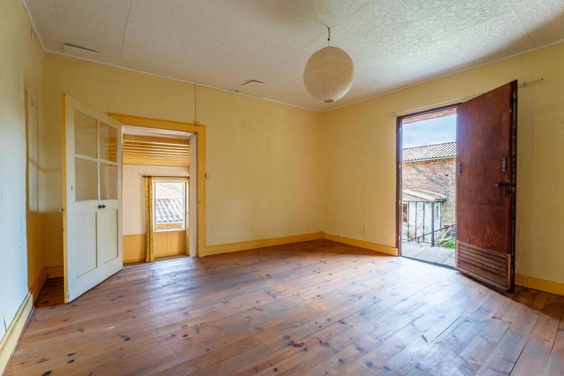 Propriété - 304 m² - 11 pièces