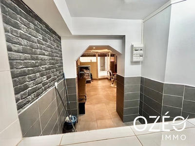 Local commercial - 49 m² - 2 pièces