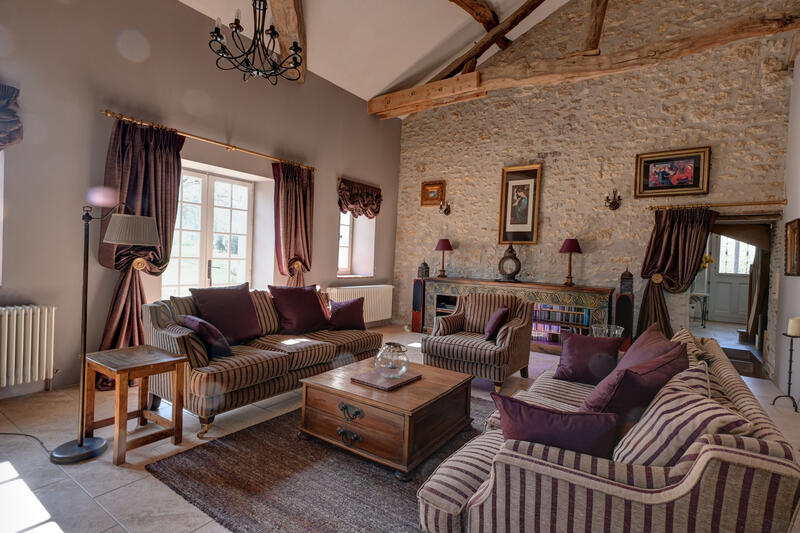 Maison - 225 m² - 7 pièces