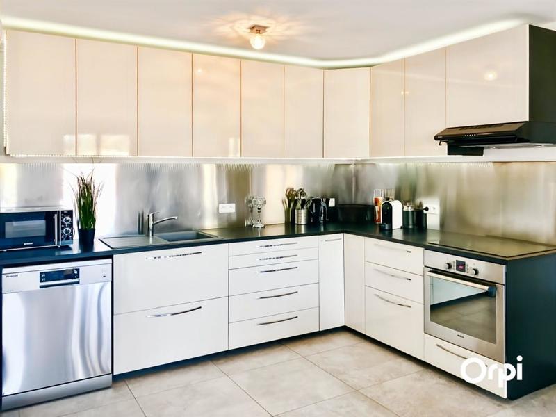 Appartement - 77 m² - 4 pièces