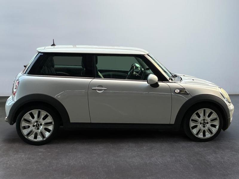 Mini Hatch R56 1.6i - 120 Cooper 50 Camden