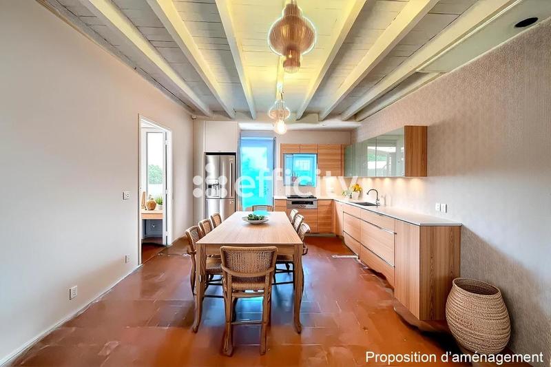 Maison - 215 m² - 6 pièces