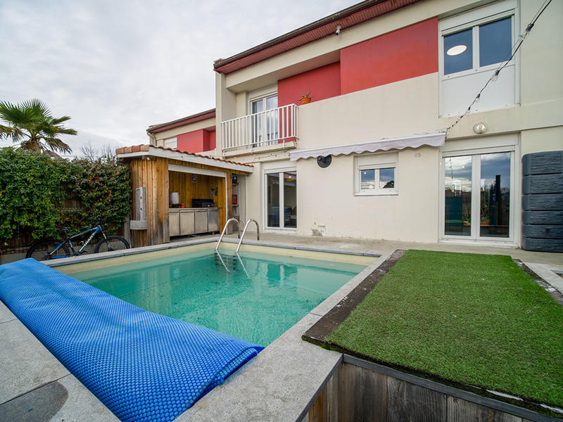 Maison - 92 m² - 4 pièces