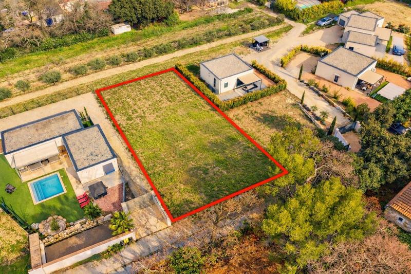 Terrain constructible - 900 m²