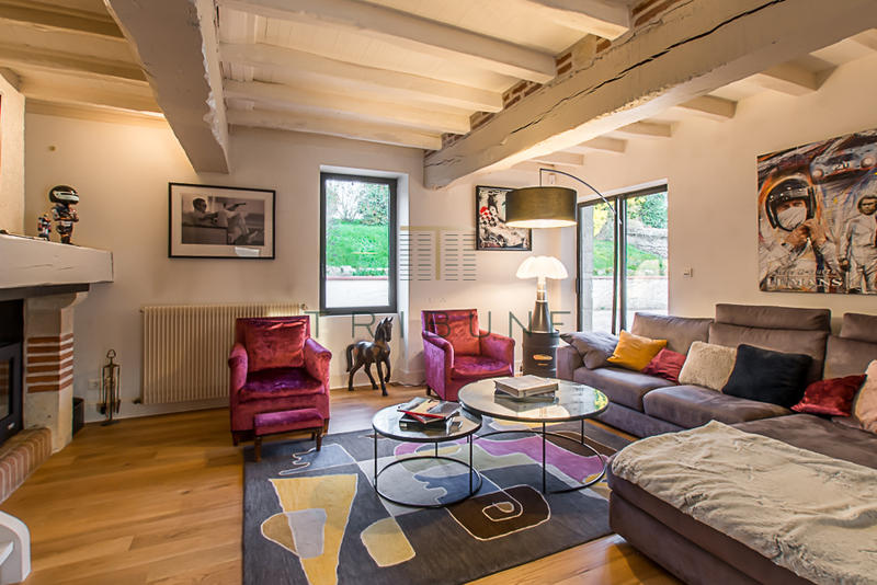 Maison - 225 m² - 6 pièces