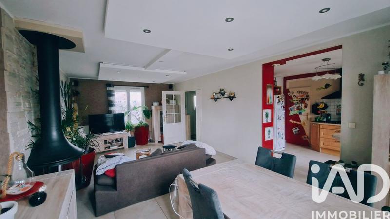 Maison - 99 m² - 5 pièces