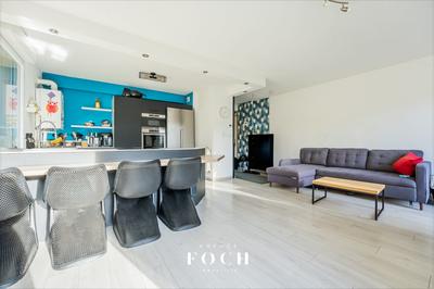 Appartement - 82 m² - 5 pièces