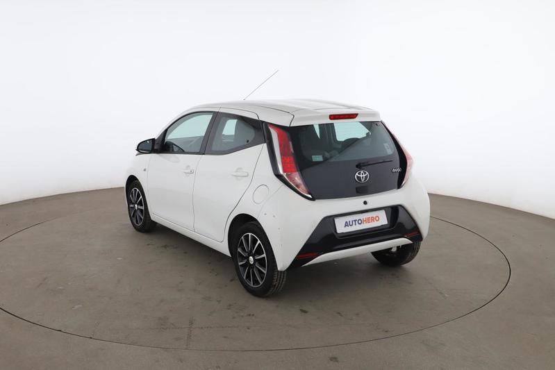 Toyota Aygo 1.0 Vvt-i X-Play 5p 69 ch
