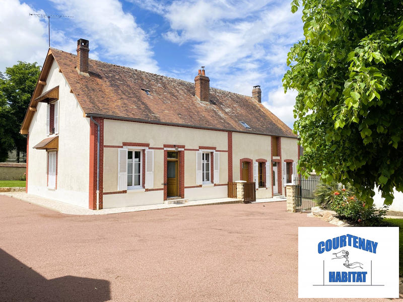 Maison traditionnelle - 211 m² - 7 pièces