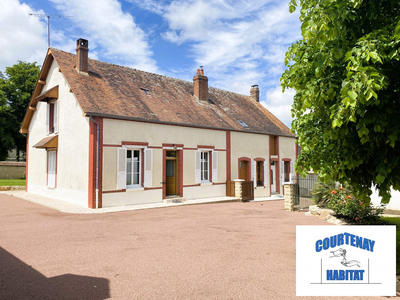 Maison traditionnelle - 211 m² - 7 pièces